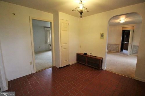 2025 Jarvis Rd, Lancaster PA  17601-6009 exterior