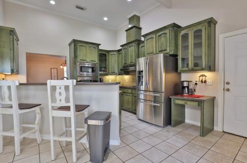 638 Wagon Wheel Trl, Angleton TX 77515-2733 exterior