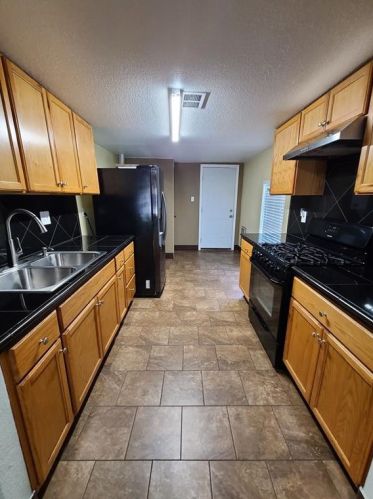 1306 Cometa St, Austin TX  78721-1220 exterior