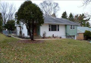 315 Fairview Ave, Rockford, IL 61108-1905