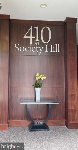 410 Front St, Philadelphia PA 19147-1606 exterior