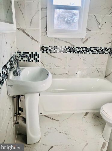 3454 Finlaw Ave, Camden NJ  08109-3043 exterior