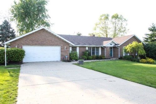 10 Everett Dr, Bismarck, IL 61814-9700