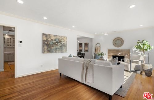 2575 Gardner Pl, Glendale CA  91206-3018 exterior