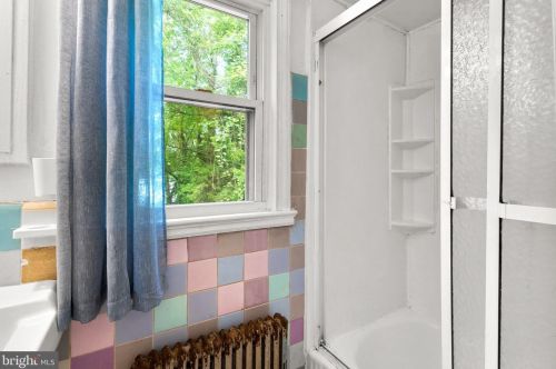 9910 Gardiner Ave, Silver Spring MD 20902-5111 exterior