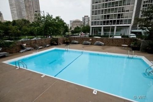 2800 Lake Shore Dr, Chicago IL  60657-6232 exterior