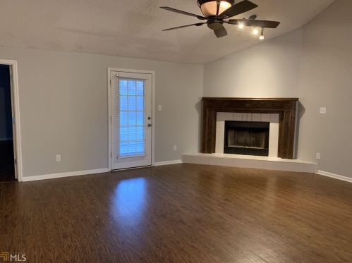1119 Thornblade Dr, Warner Robins, GA 31088-2512