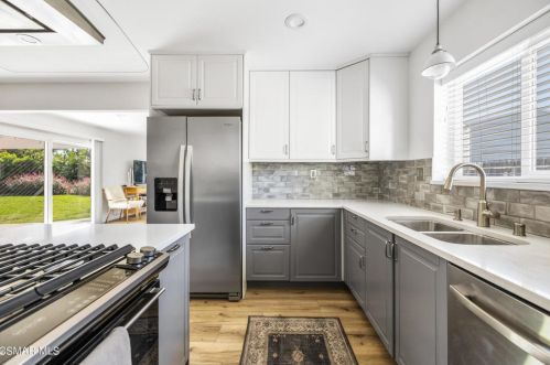 2690 Elizondo Ave, Simi Valley CA 93065-4615 exterior