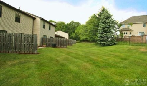 38 Woodfern St, Edison, NJ 08820-1437