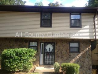 1255 Brookview Ln, Smyrna GA  30080-2653 exterior