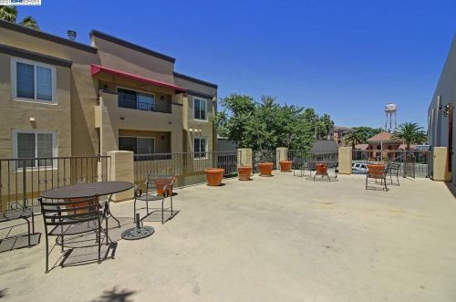 134 Carroll St, Sunnyvale CA  94086-6286 exterior