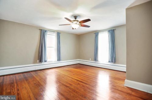 328 Mildred St, Charles Town WV  25414-1834 exterior