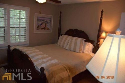 125 Lablanc Way, Atlanta GA  30327-1057 exterior