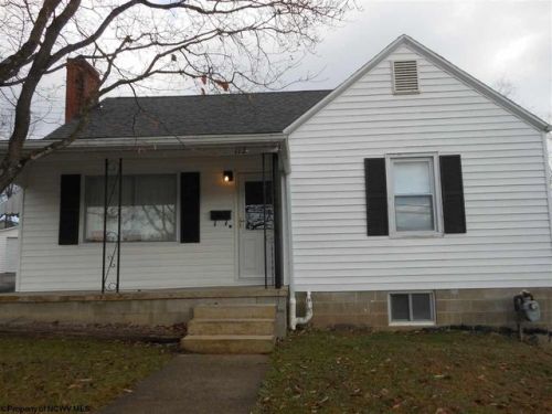 112 Smith St, Lake Ridge WV  26330-1555 exterior