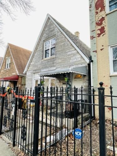 1318 Harding Ave, Chicago, IL 60623-1379