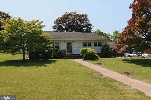 3203 Cloverfield Rd, Harrisburg, PA 17109-1921