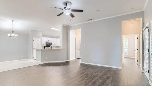 1705 Alpine Dr, Carrollton TX  75007-3741 exterior