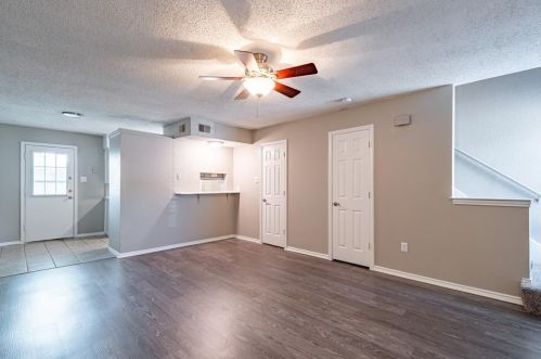 402 Cambridge Dr, Fort Worth TX  76179-1244 exterior