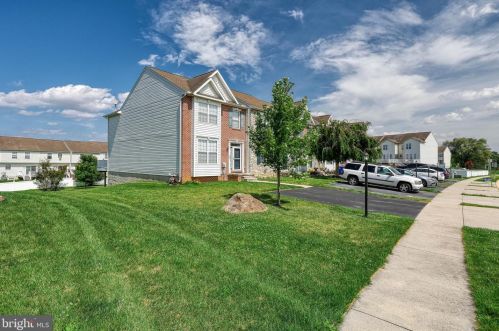 349 Mineral Dr, York, PA 17408-6292