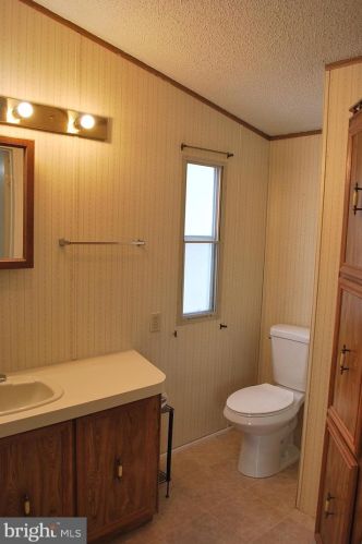 38 Hathaway Dr, Carlisle PA 17015-8892 exterior