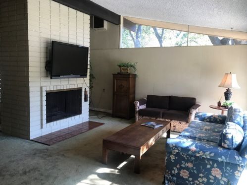 3777 Lockerbie Ln, Glendale CA 91208-1027 exterior