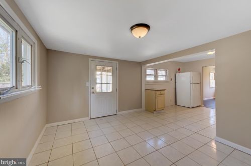 3 Scarsdale Ave, Trenton NJ  08618-1921 exterior