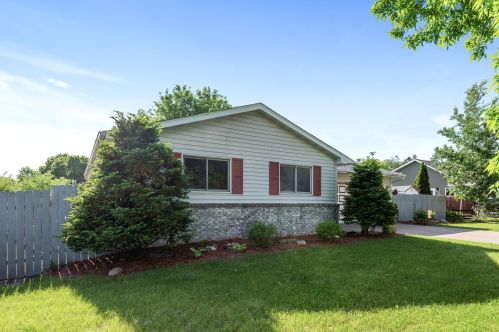 1007 Chestnut St, Palmdale, MN 55084-1248