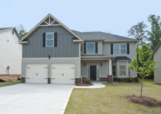 8009 Larksview Dr, Fairburn, GA 30213-4696