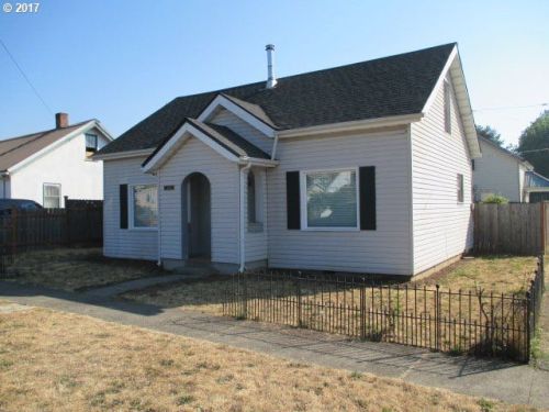 402 C St, Willamina, OR 97396-2783