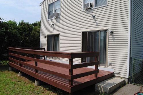 15 Lakeside St, Providence, RI 02904-1101