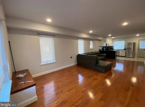 1000 F St, Philadelphia PA  19123-0024 exterior