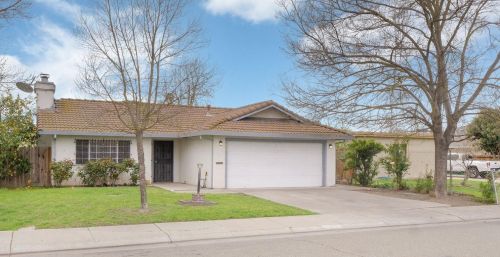 6131 Maywood Ln, Stockton, CA 95207-3132