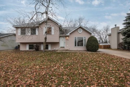 1425 Phoenix Ln, Joliet, IL 60431-8414
