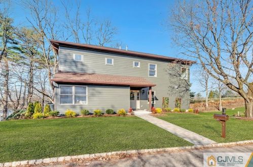 1 Giggleswick Way, Edison, NJ 08820-1036