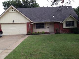 1559 68th East Ave, Tulsa OK  74112-7418 exterior