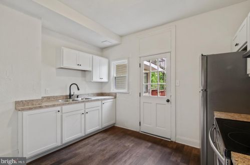 571 Philadelphia St, York PA  17401-3349 exterior