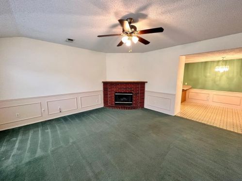 7708 Liz Ln, Fort Worth TX  76148-2421 exterior