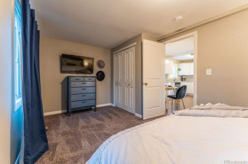 1275 Grape St, Denver CO 80220-5233 exterior