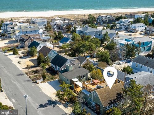 2502 Central Ave, Barnegat Light, NJ 08006-1606