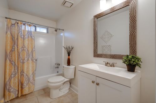 35 Lakeview, Stockbridge GA  30281-1458 exterior