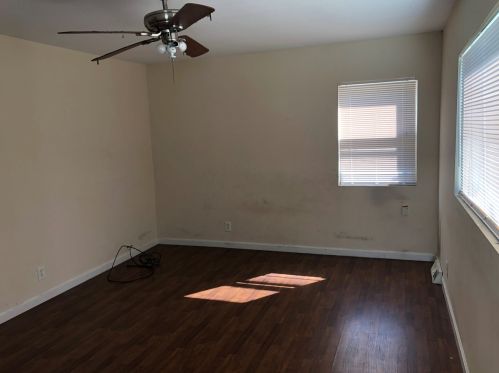 1516 Dodge Ave, Waukegan, IL 60085-6223