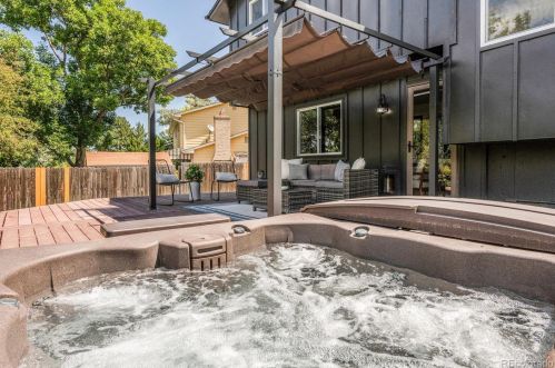 6243 Niagara Way, Englewood CO 80111-4443 exterior