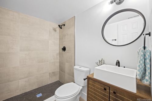 7330 Syracuse Ct, Englewood CO  80112-1749 exterior