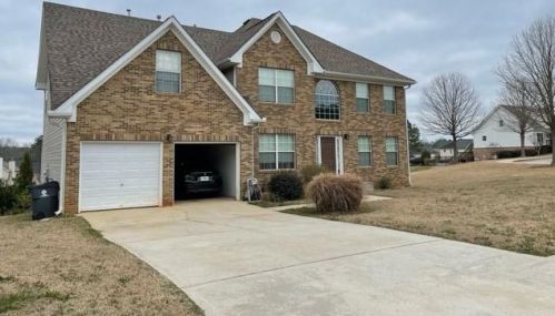 1725 Gallup Dr, Stockbridge, GA 30281-2475