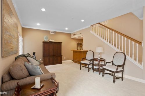 2036 Montecito Dr, Glendale CA  91208-1824 exterior