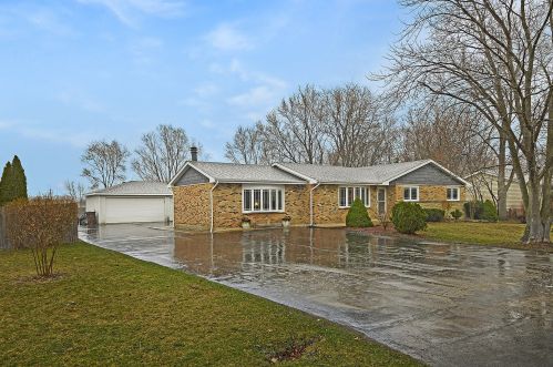 807 Somerset St, Mokena, IL 60451-1952