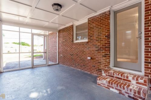2580 Harris St, Atlanta GA  30344-2624 exterior