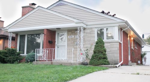 8048 Octavia Ave, Niles, IL 60714-2929