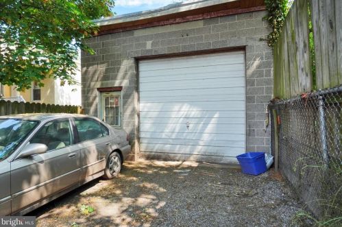 403 Vine St, Lancaster PA  17603-5241 exterior