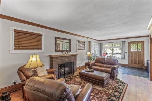 1942 Jefferson Ave, Saint Paul, MN 55105-1603